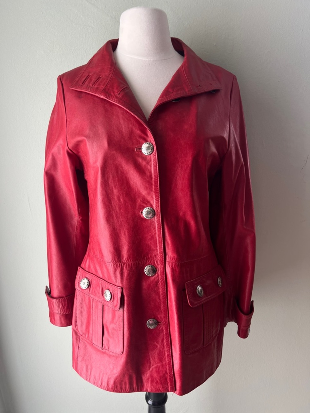 Women's Red Leather Conch-Shell Button-Front Jacket and Pockets